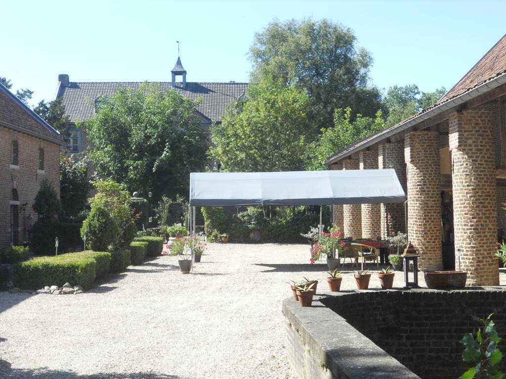 Chateau Holtum Hotel Born Buitenkant foto